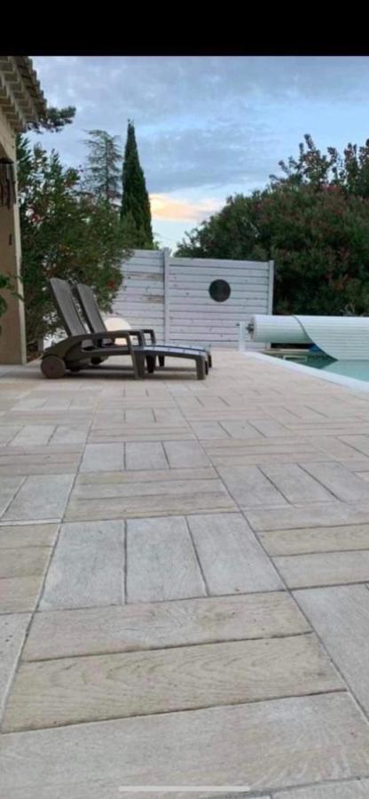 … Et La Fourmi Villa Saumane-de-Vaucluse Ngoại thất bức ảnh