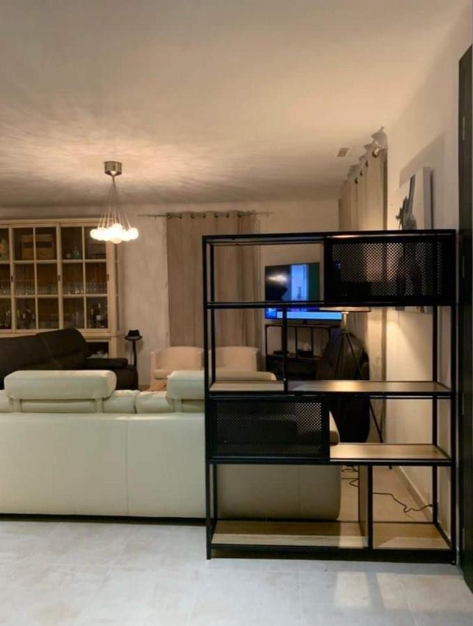 … Et La Fourmi Villa Saumane-de-Vaucluse Ngoại thất bức ảnh