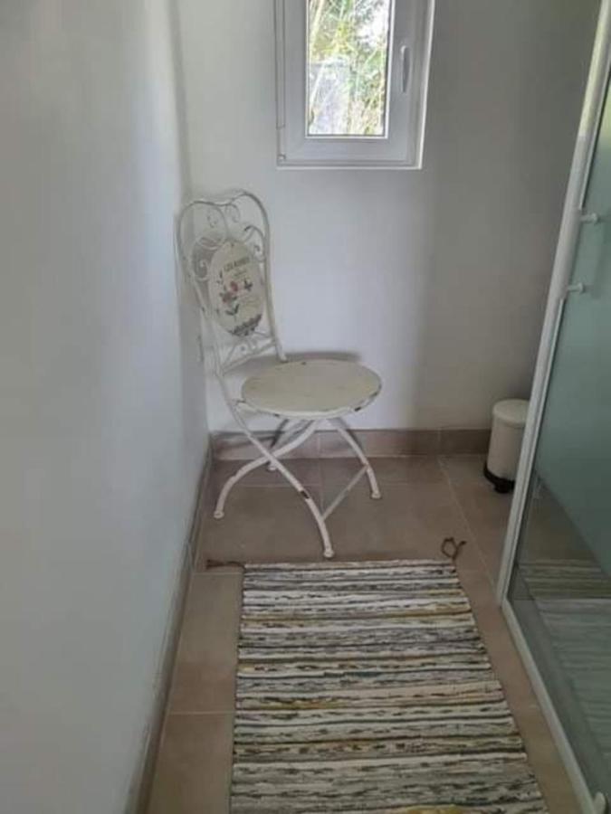 … Et La Fourmi Villa Saumane-de-Vaucluse Ngoại thất bức ảnh
